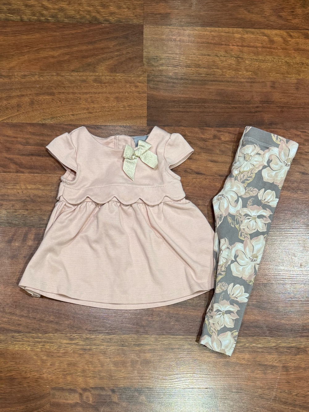 Tahari - Light Pink Dress and Floral Leggings in Matching Set